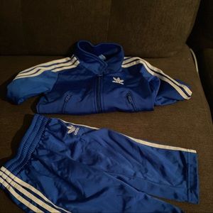 Kids adidas track suit